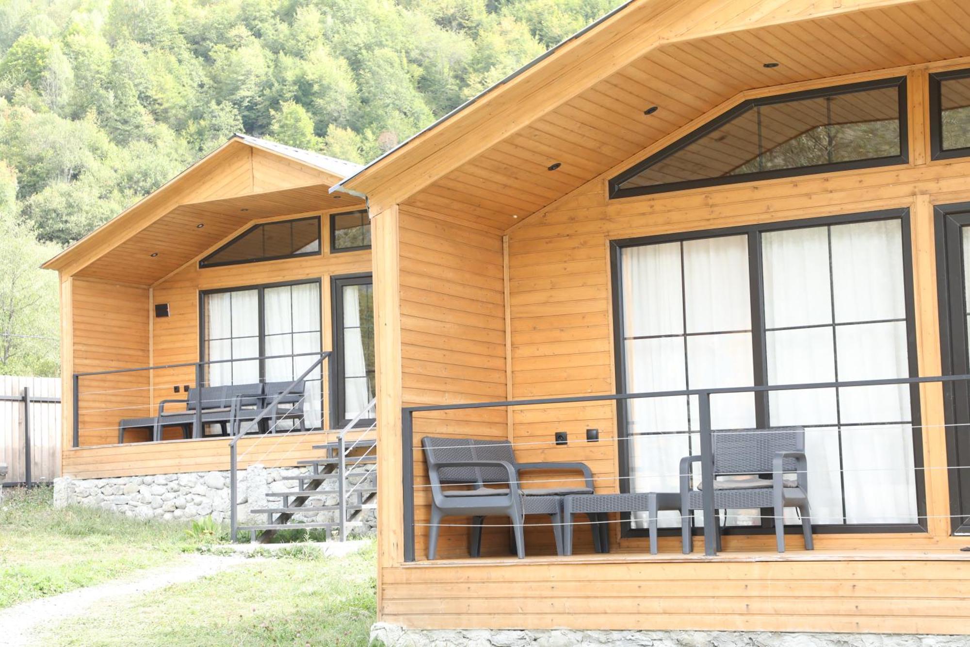 Mestia Villas Ngoại thất bức ảnh