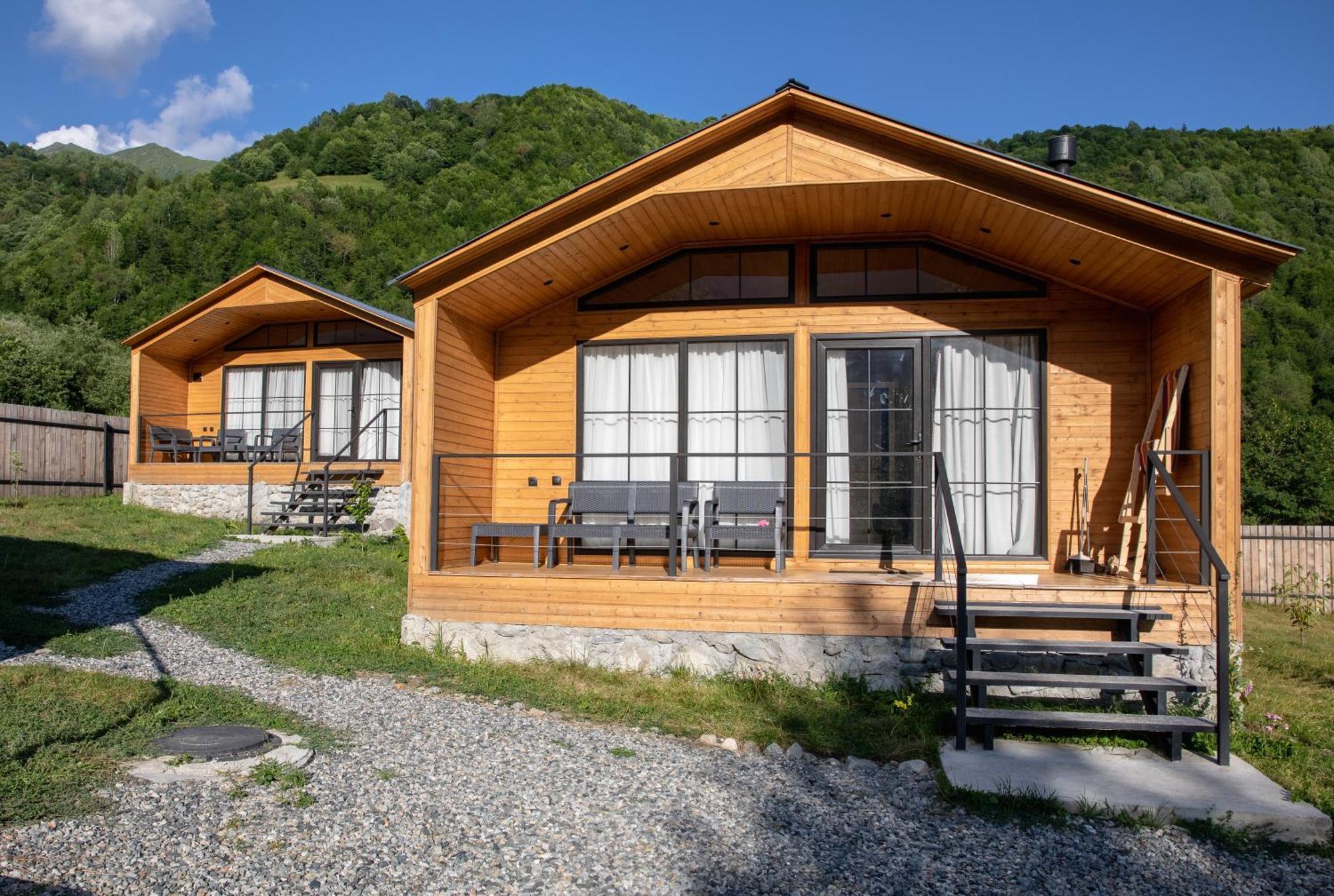 Mestia Villas Ngoại thất bức ảnh
