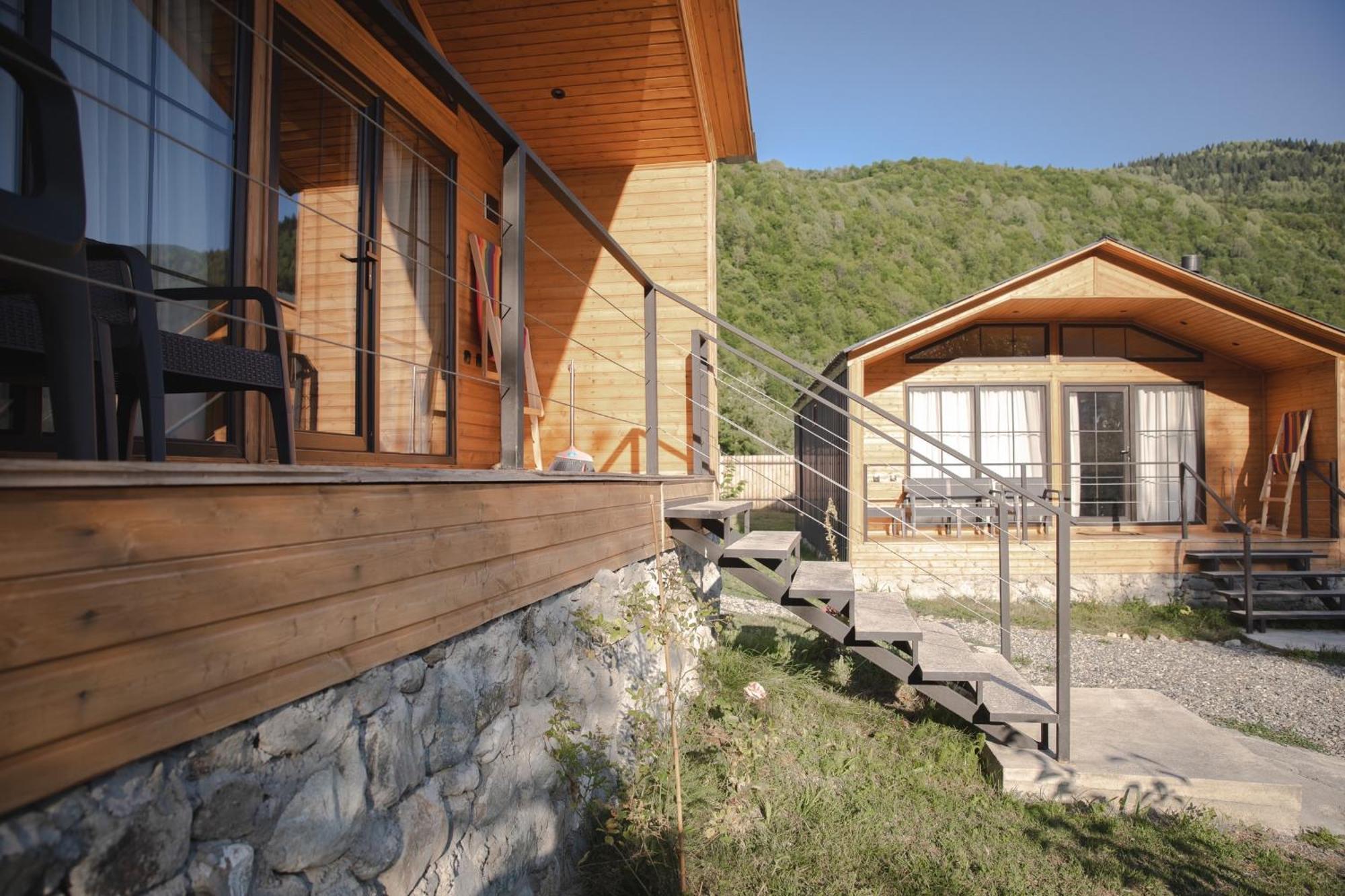Mestia Villas Ngoại thất bức ảnh