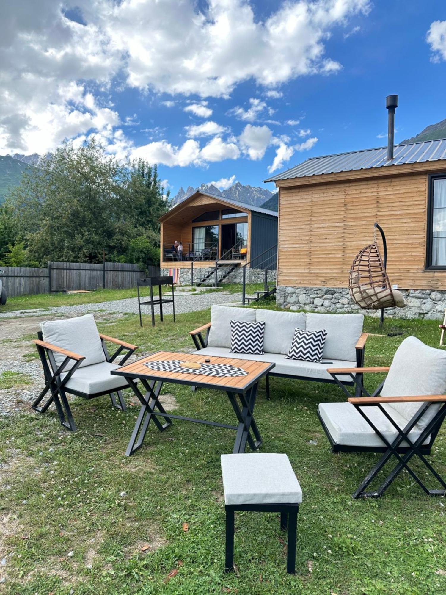Mestia Villas Ngoại thất bức ảnh
