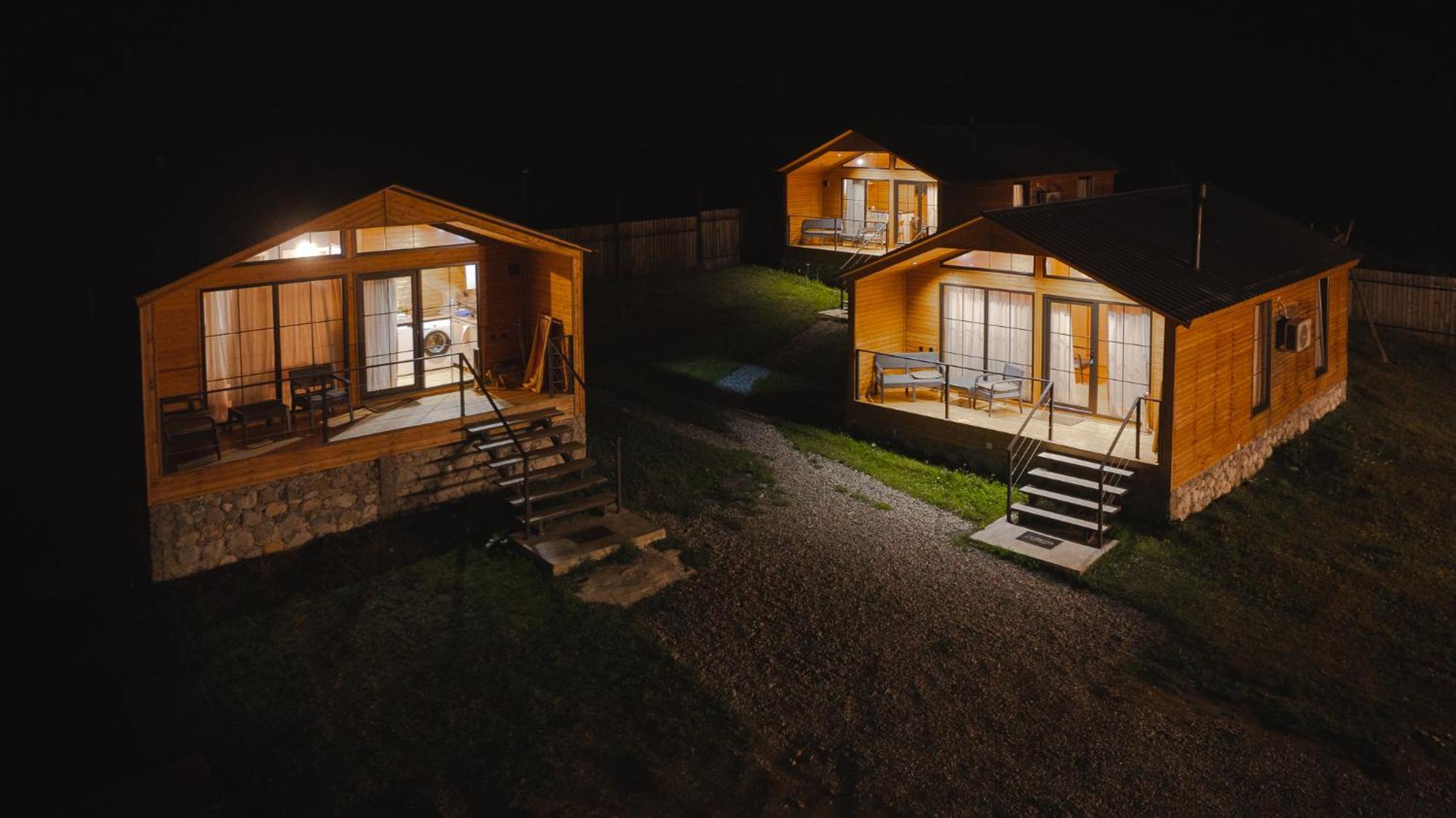 Mestia Villas Ngoại thất bức ảnh